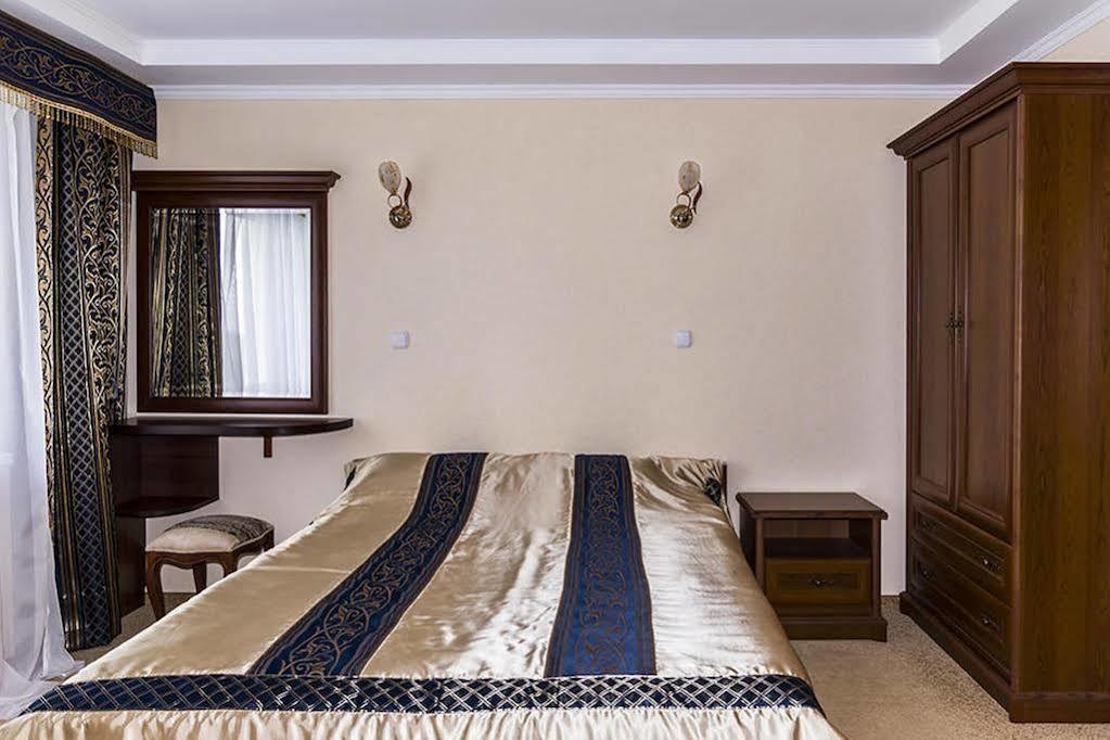 Tourist Hotel Mogilev Exterior photo